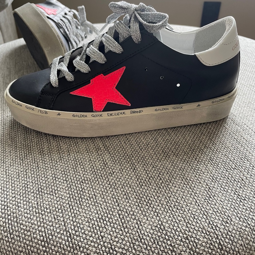 Golden Goose Black Sneakers with Red Star and Silver Laces - Picture 4 of 16